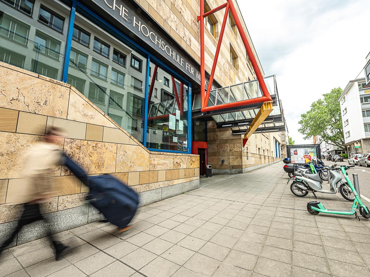 Haupteingang Urbanstraße