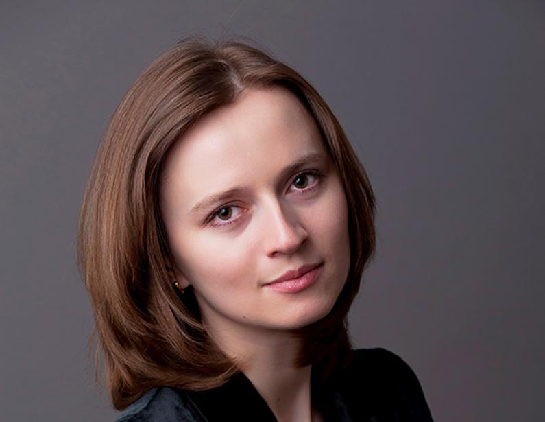 Auf dem Foto ist Julia Brusentsova zu sehen.