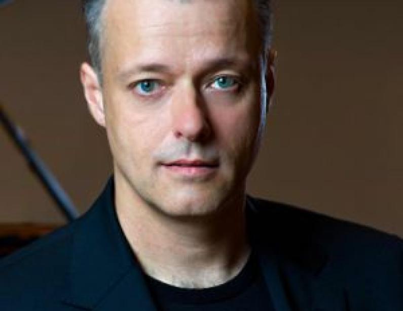 Auf dem Foto ist Lars Jönsson zu sehen.