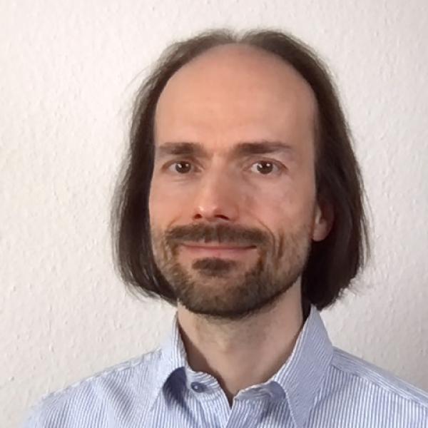 Auf dem Bild zu sehen ist Michael Flade.