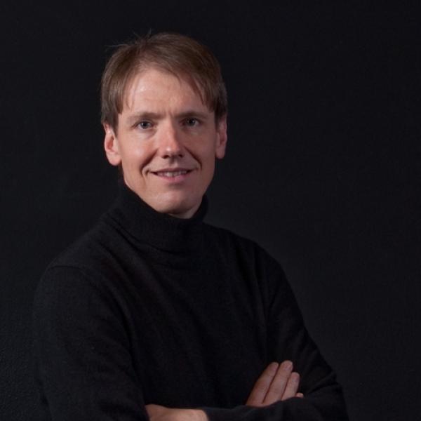 Auf dem Foto ist Johannes Monno zu sehen.