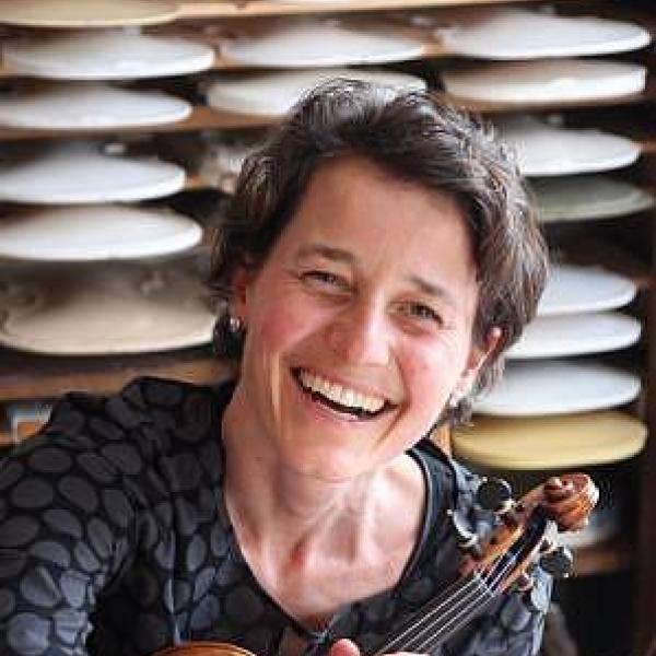 Auf dem Foto ist Simone Riniker Maier zu sehen.