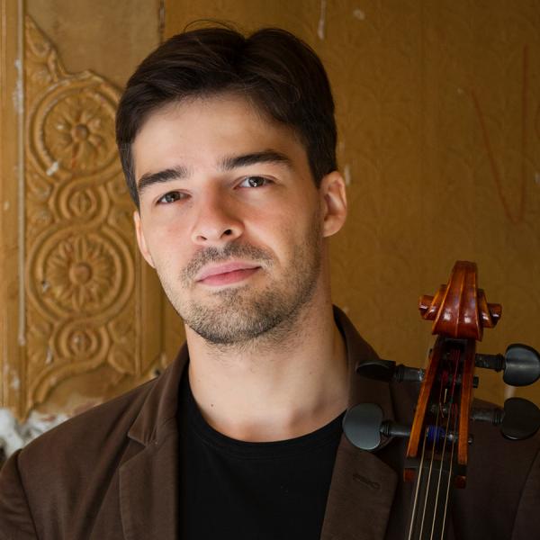 Auf dem Foto ist Tristan Cornut zu sehen.