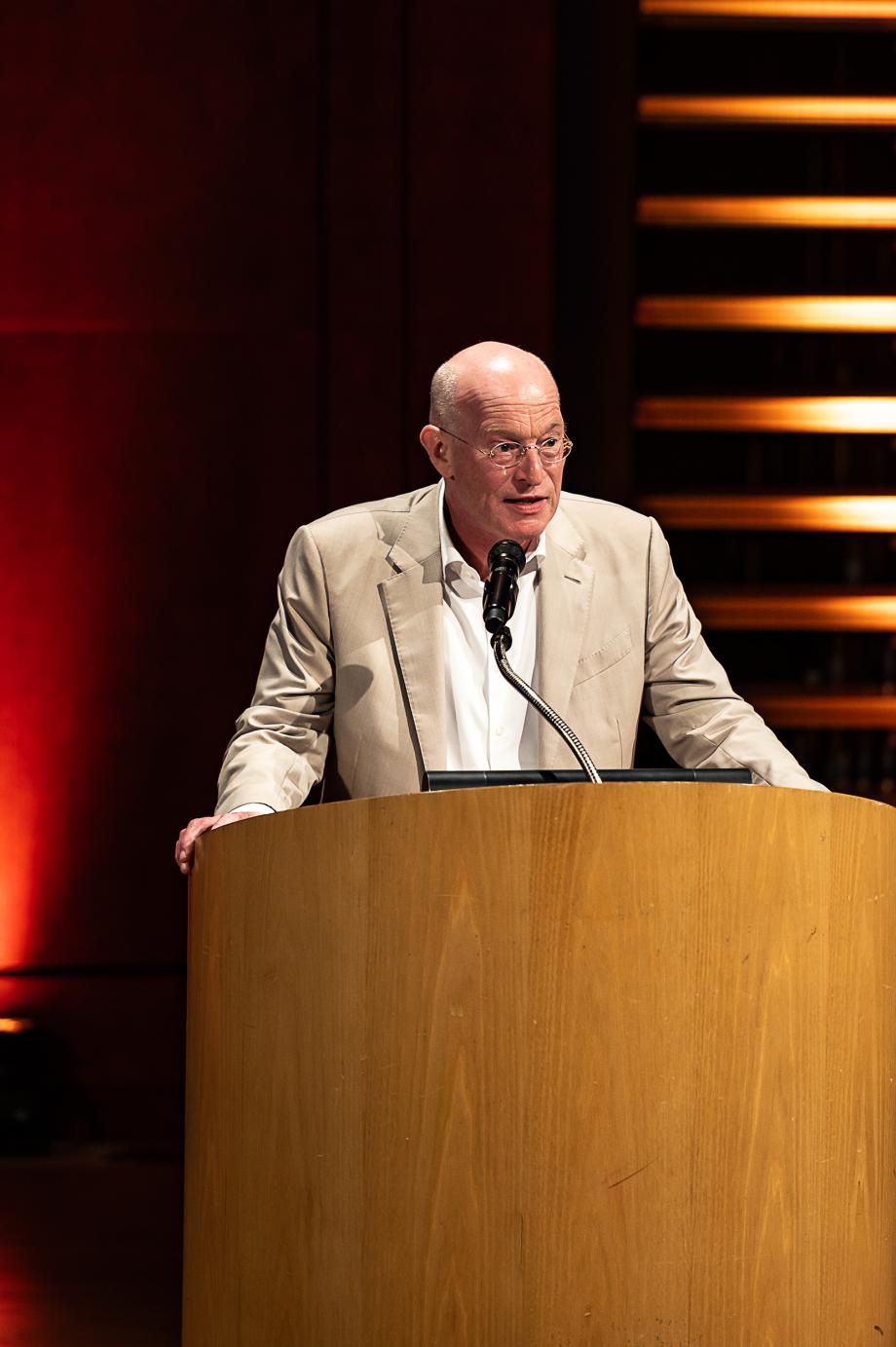 Dr. Stefan Völker am Rednerpult