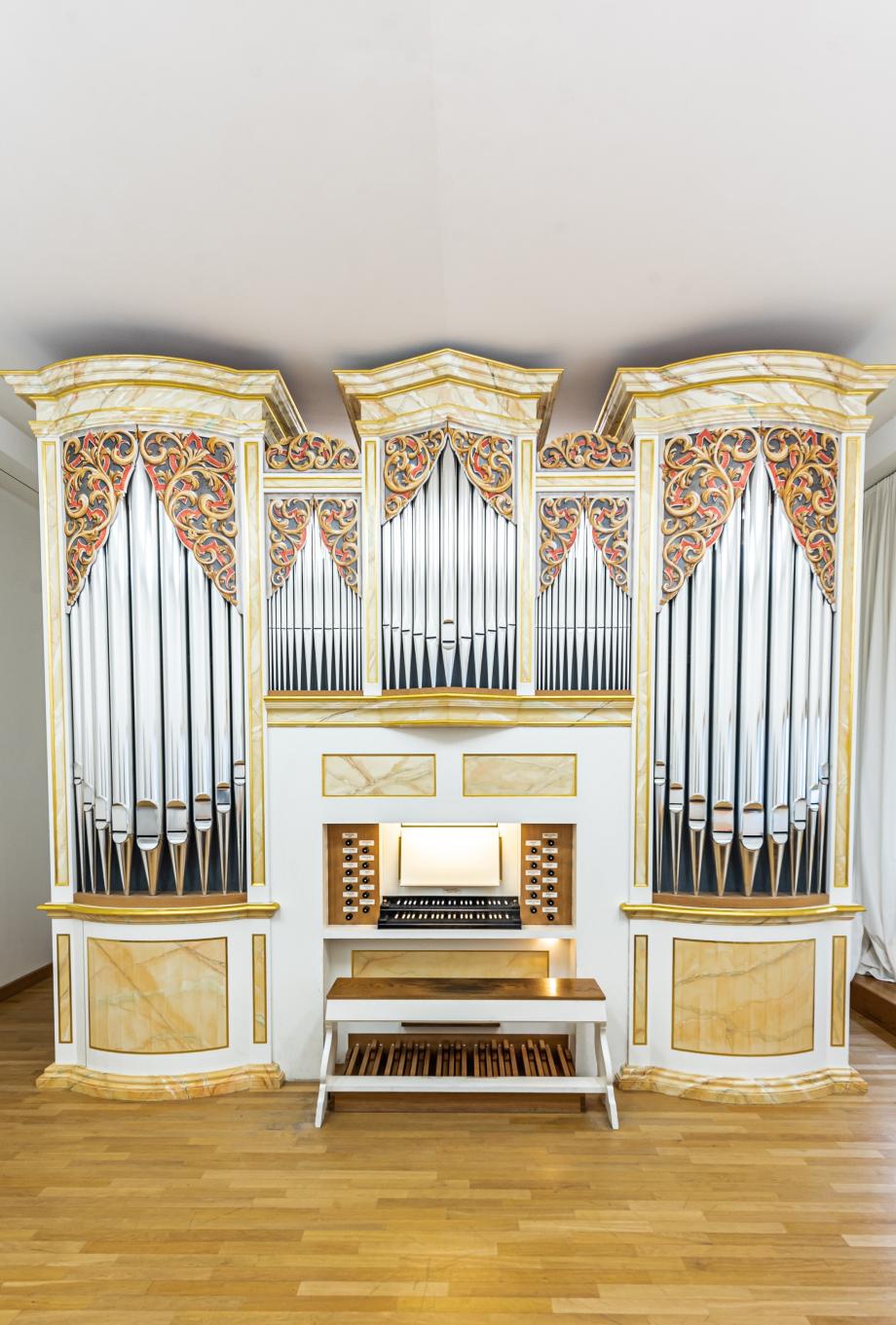 Orgel Die mitteldeutsche Cousine