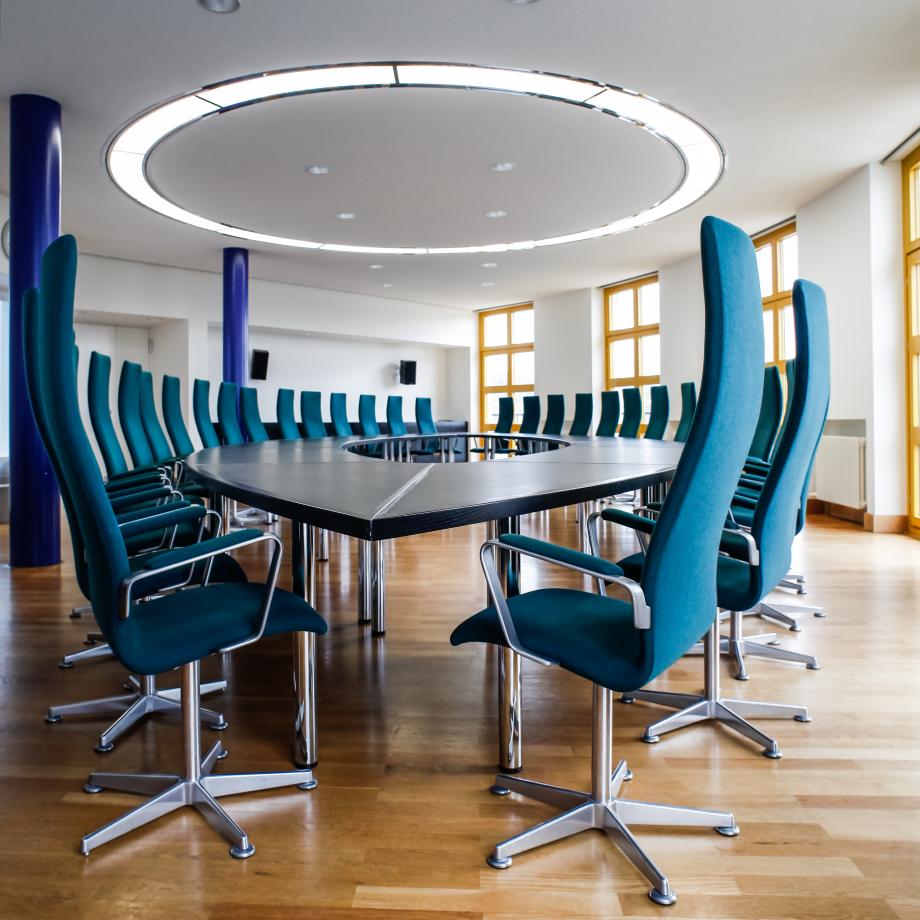 leerer Besprechungssaal