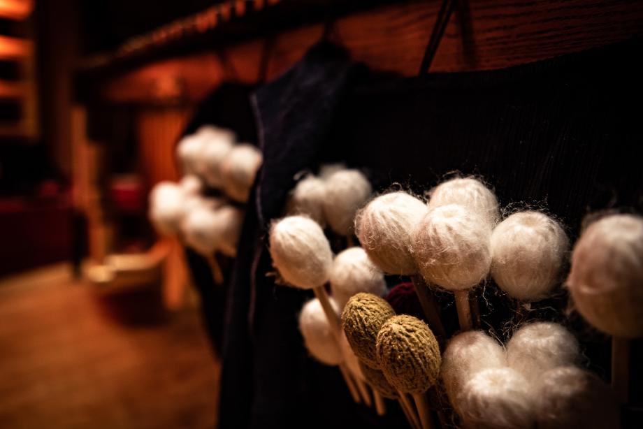 Nahaufnahme von unterschiedlichen Pauken-Schlägeln.