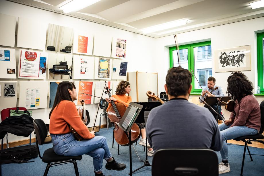 Streichquartettunterricht mit Prof. Martin Funda.