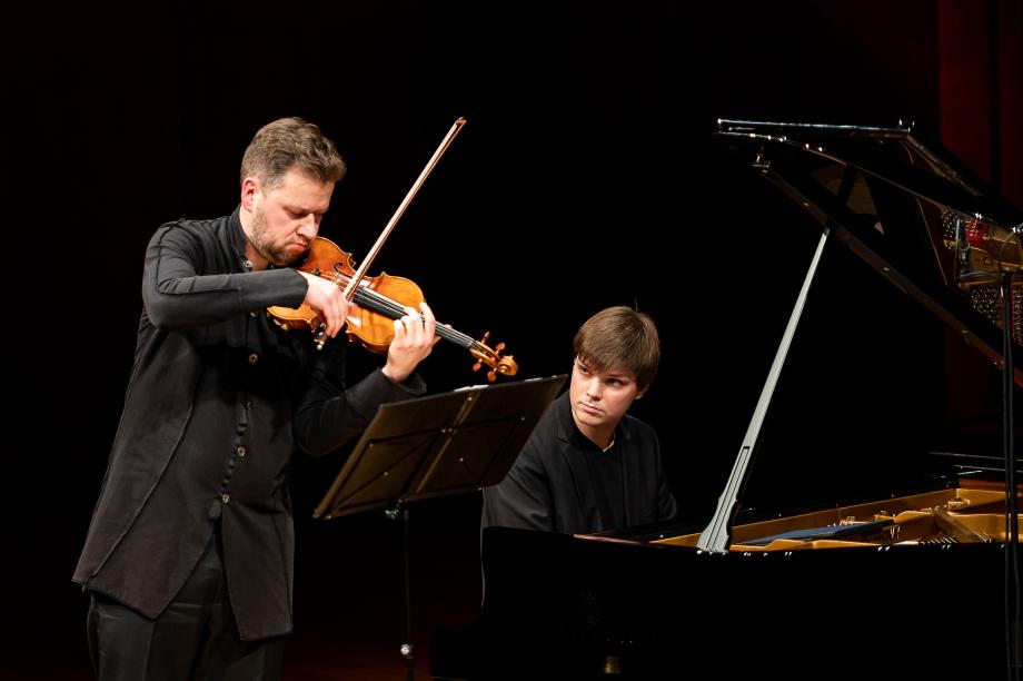 Violineprofessor Martin Funda und Pianist Alexander Sonderegger beim Antrittskonzert von Martin Funda.