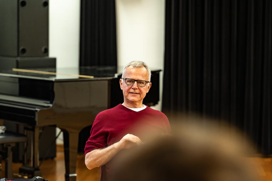 Portraitaufnahme von Prof. Michael Speer im Rahmen des Studieninformationstages.