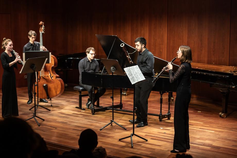 Musikerinnen und Musiker beim Stipendiat*innenkonzert