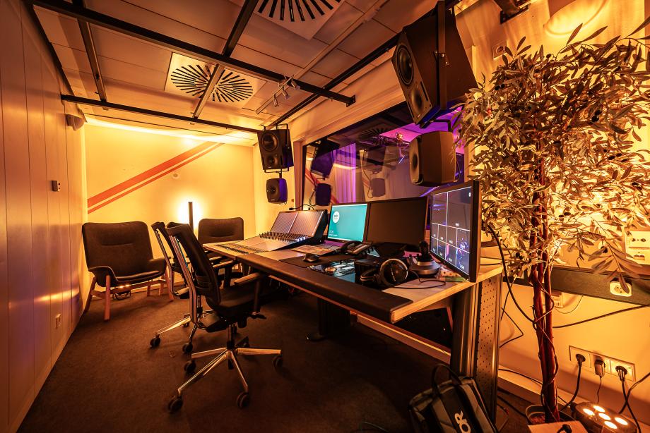 Das Tonstudio der HMDK Stuttgart
