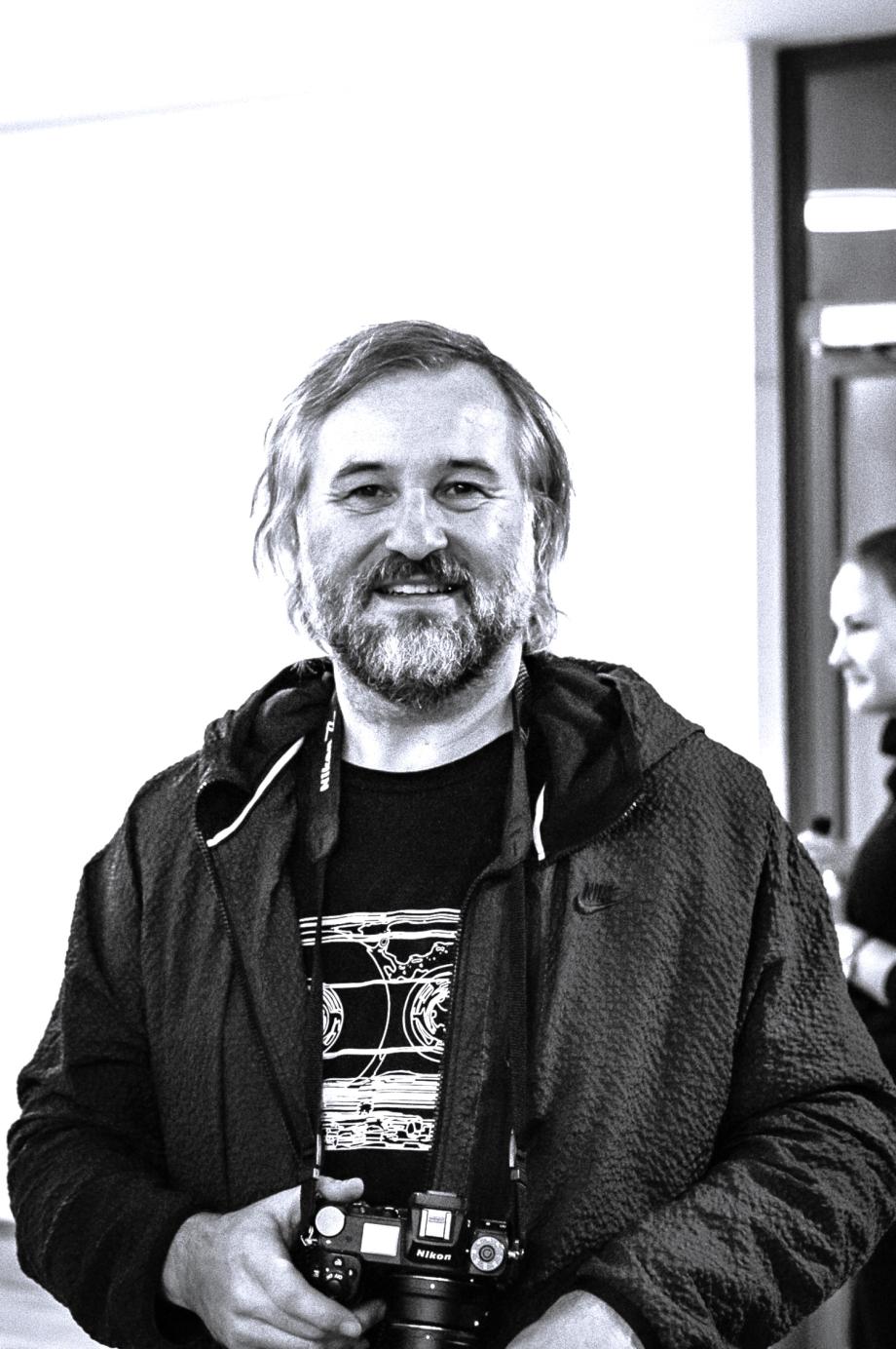 Auf dem Bild ist unser Fotograf Oliver Röckle zu sehen