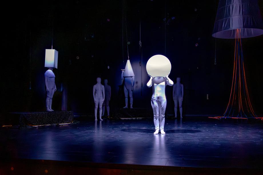 Szenenbild aus Voices