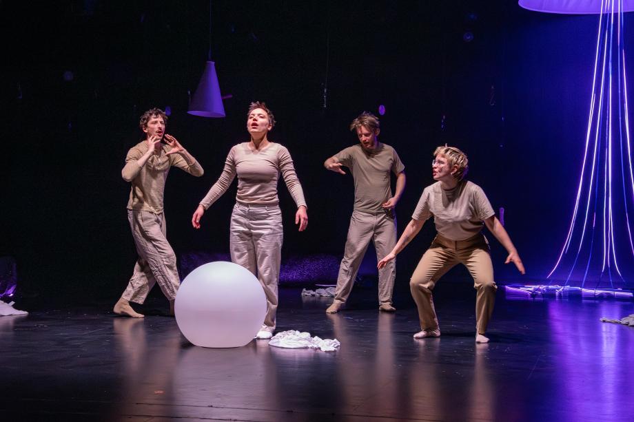 Das Voices-Ensemble auf der Bühne