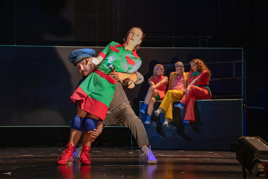 Szenenbild aus der Produktion Die Politiker*