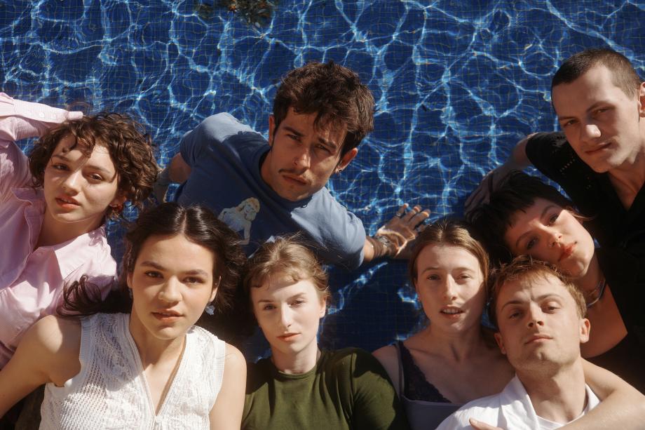 Gruppenfoto des 1. Jahrgang Schauspiel 2026
