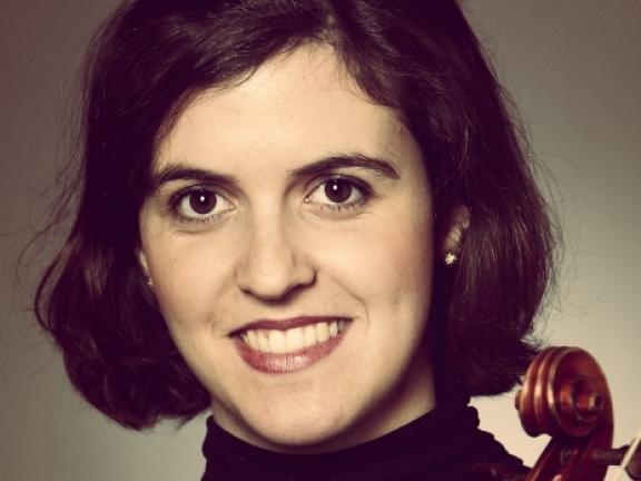 Auf dem Foto ist Isabelle Farr-Schmid zu sehen.