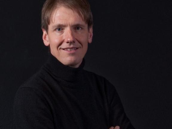 Auf dem Foto ist Johannes Monno zu sehen.