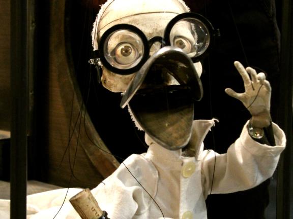 Enten-Marionette als Quacksalber