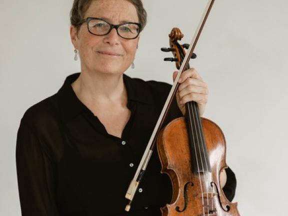 Porträt der Professorin Christine Busch