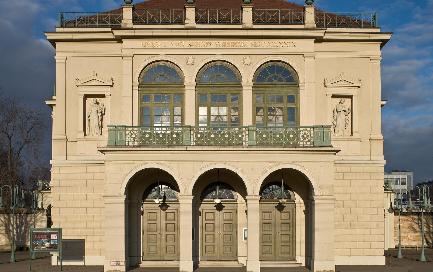 Außensicht des Wilhelma Theaters